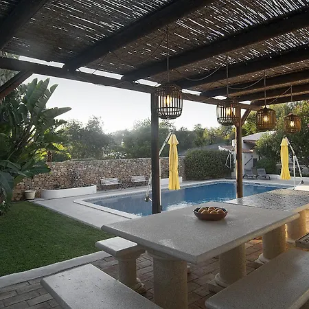 Casa Palmeira - Magically Beautiful With Private Pool, Great Beaches Nearby فيلة
